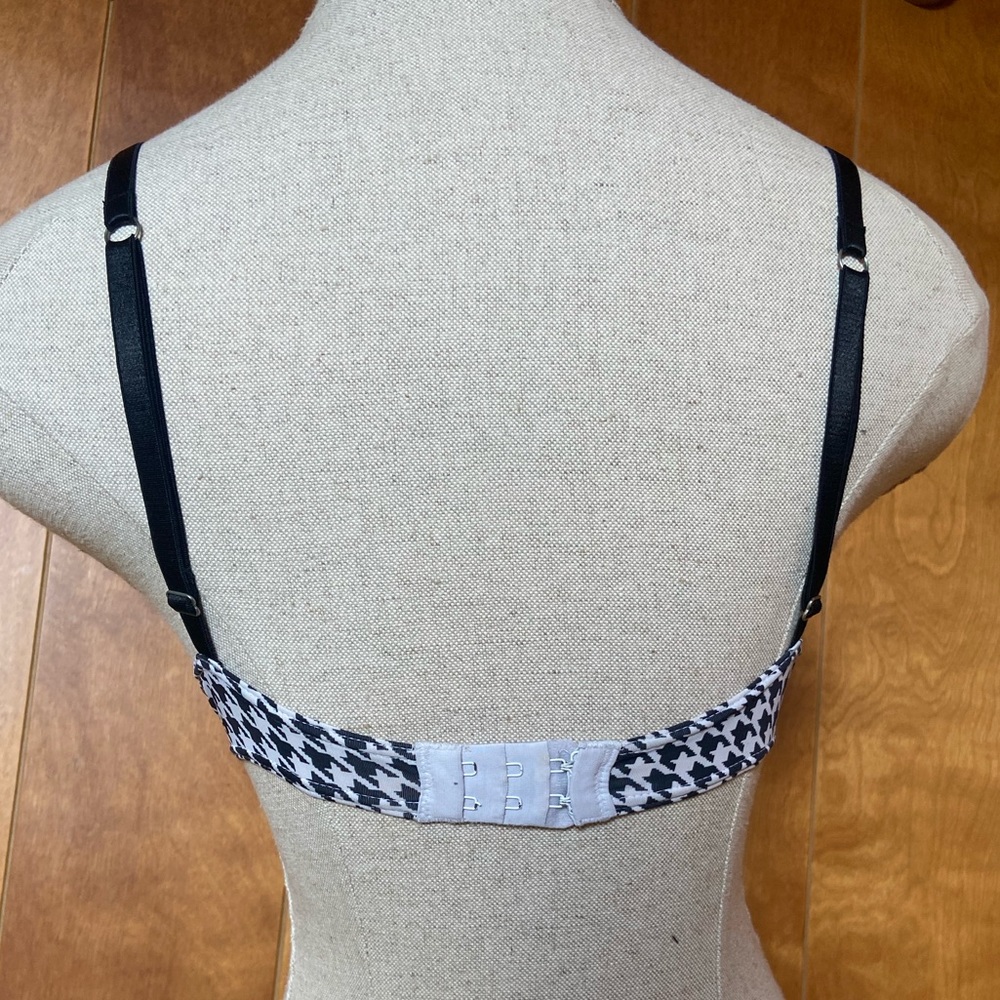 Bra - Picture 2 of 5